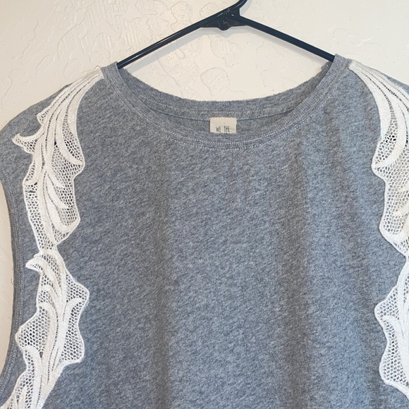 Free People We The Free top grey with lace detail size M - Picture 2 of 12
